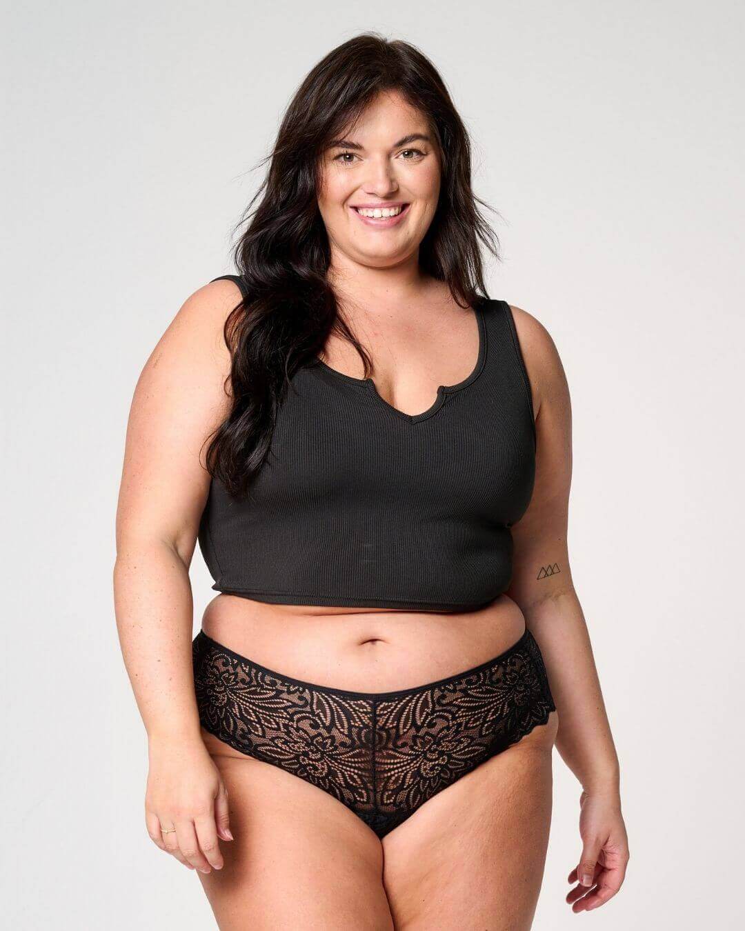 hipster lace | moderate-heavy - 2-3 tampons
