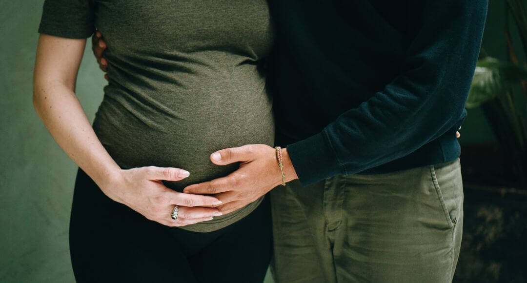 Herstel na de bevalling begint tijdens de zwangerschap: eenvoudige praktijken om je lichaam en geest voor te bereiden