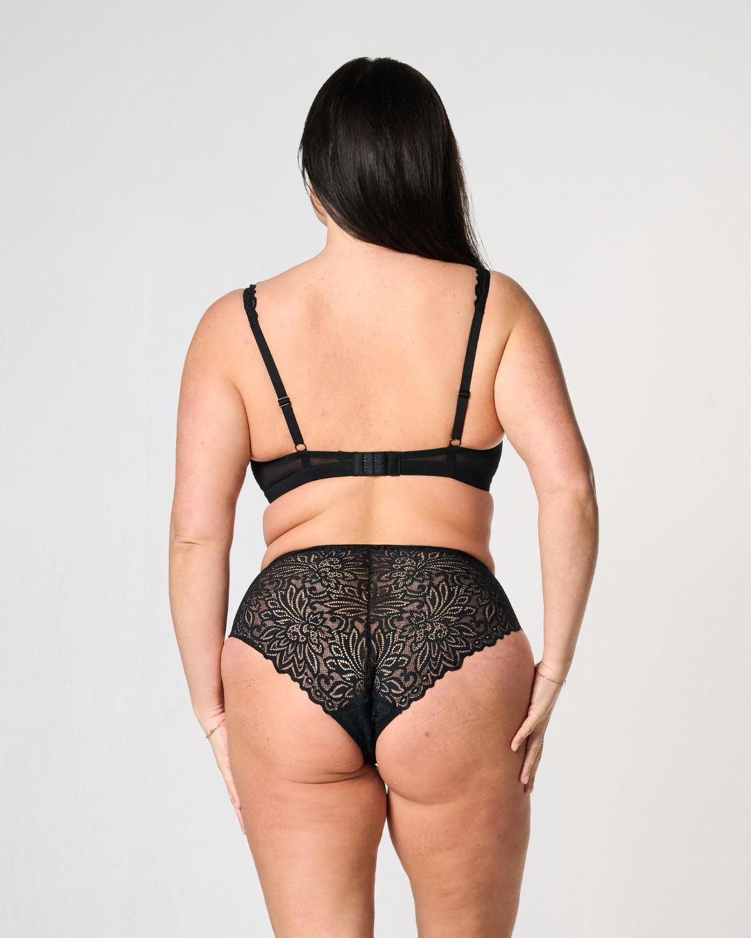 everyday hipster lace | moderate-heavy